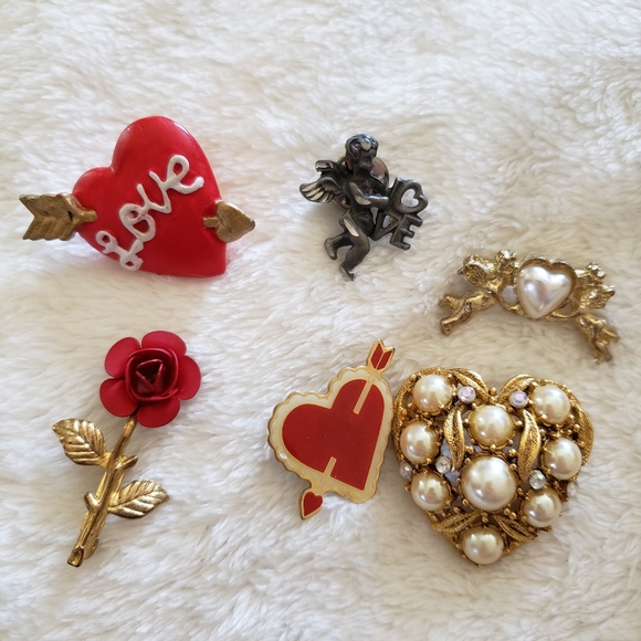 Vintage valentines pins - Picture 1 of 7
